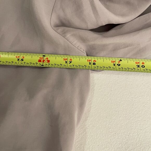 Express Blouse Women's Medium Gray Short Sleeve One Piece Button Up Preppy - Picture 8 of 10